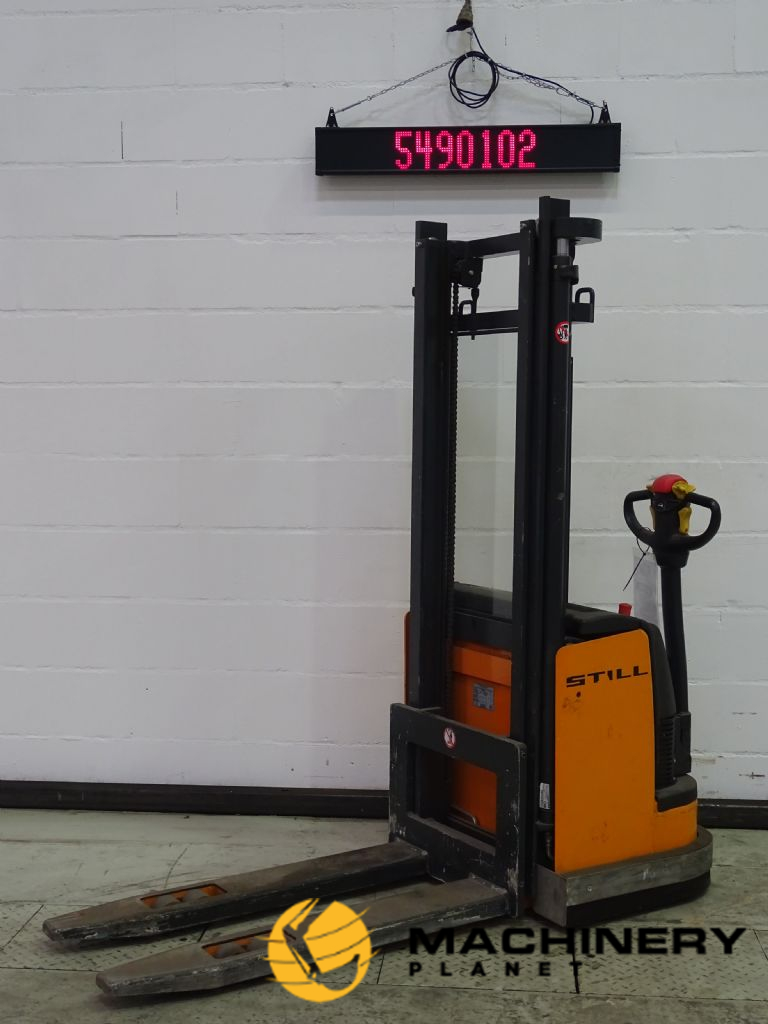 OMCL10,5AC Electric Stackers