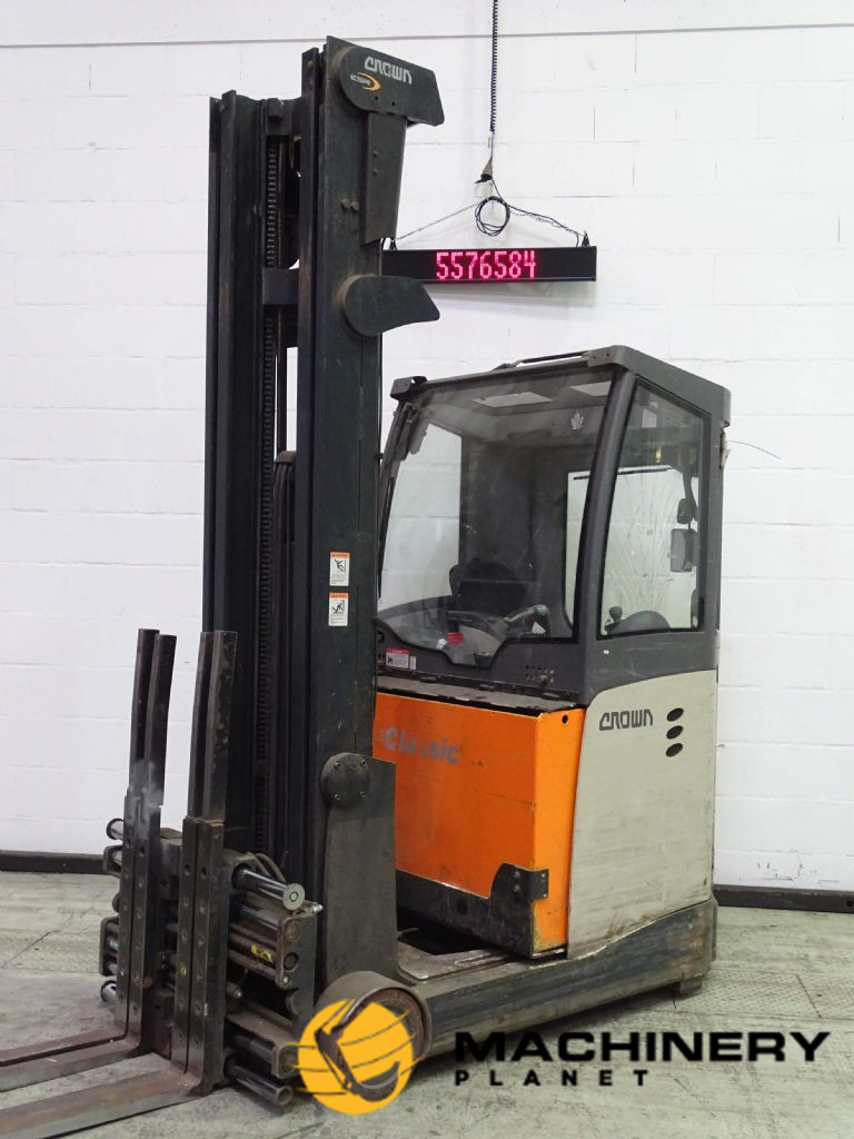 CrownESR5260-20OPT4 Electric Reach truck