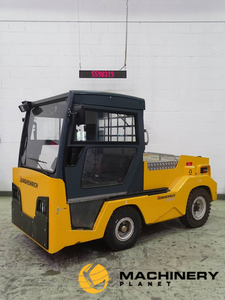 JungheinrichEZS6250 Electric Tow tractor