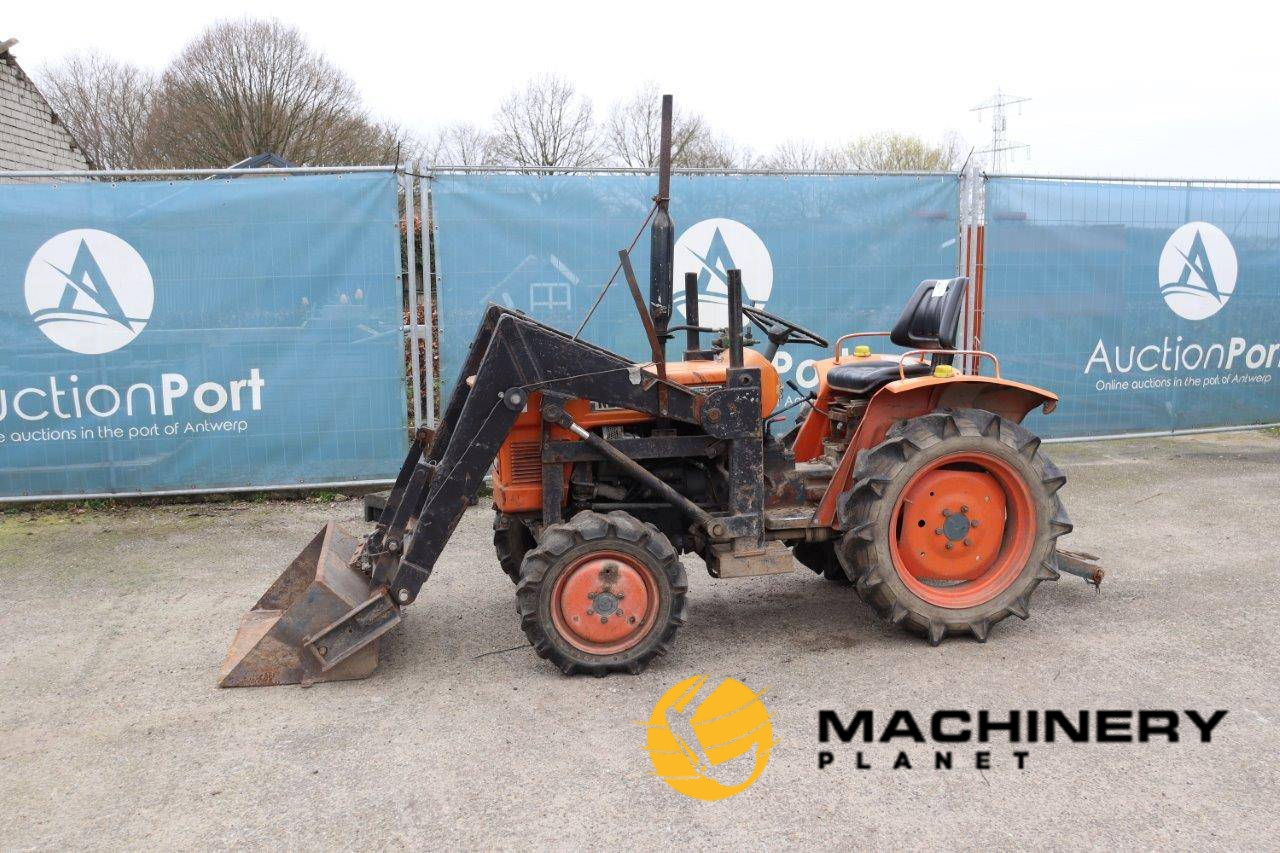 Mini tractor Kubota L 1500 DT Diesel 15hp with front loader  