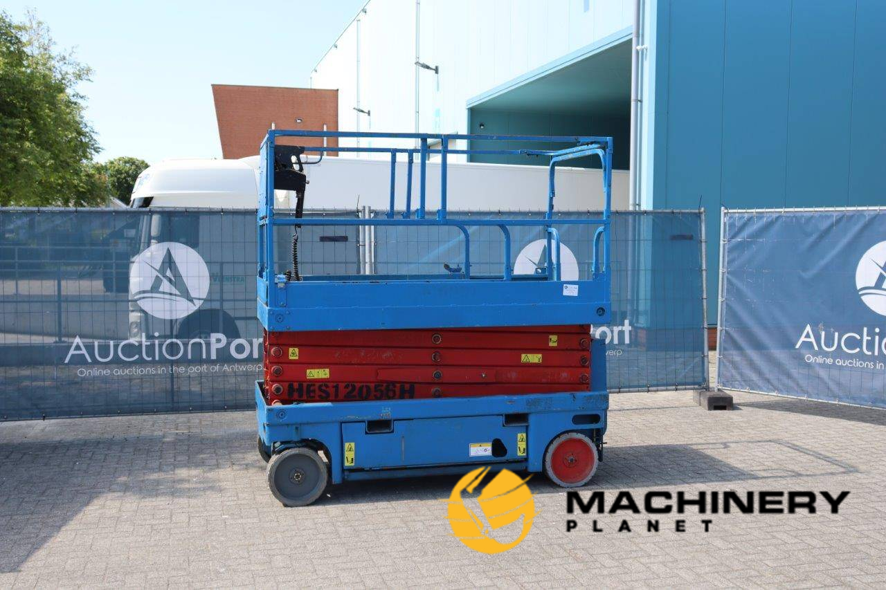 Scissor lift Haulotte Compact 12 Electric 300kg 11.75m 2006 2006  image