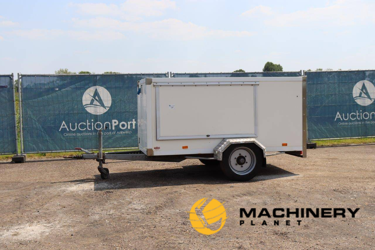 Closed trailer Noyens A12000A 2000kg 2009 with pump 2009  image