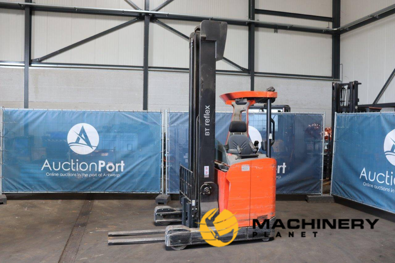 Reach truck Toyota RRE Electric 8m   image