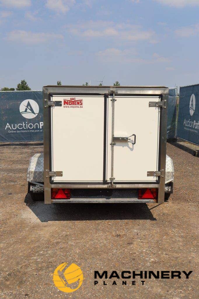 Closed trailer Noyens A12000A 2000kg 2009 with pump 2009  image