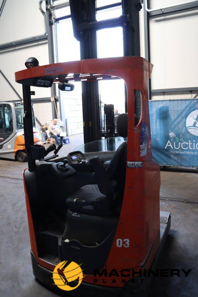 Reach truck Toyota RRE Electric 8m   image