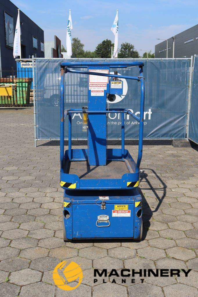 Mast lift Upright TM12 Electric 225kg 5.8m 1999 1999  image