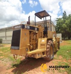 1995 Caterpillar RR250
            
                
                        Manufacturer: 
                        Caterpillar

                        Model: 
                        RR250 