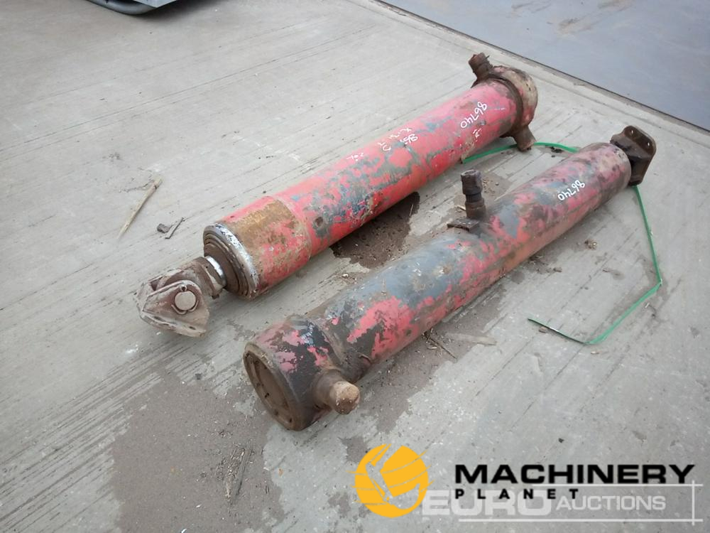 Tipping Ram (2 of)  Machinery Parts  140299632 image