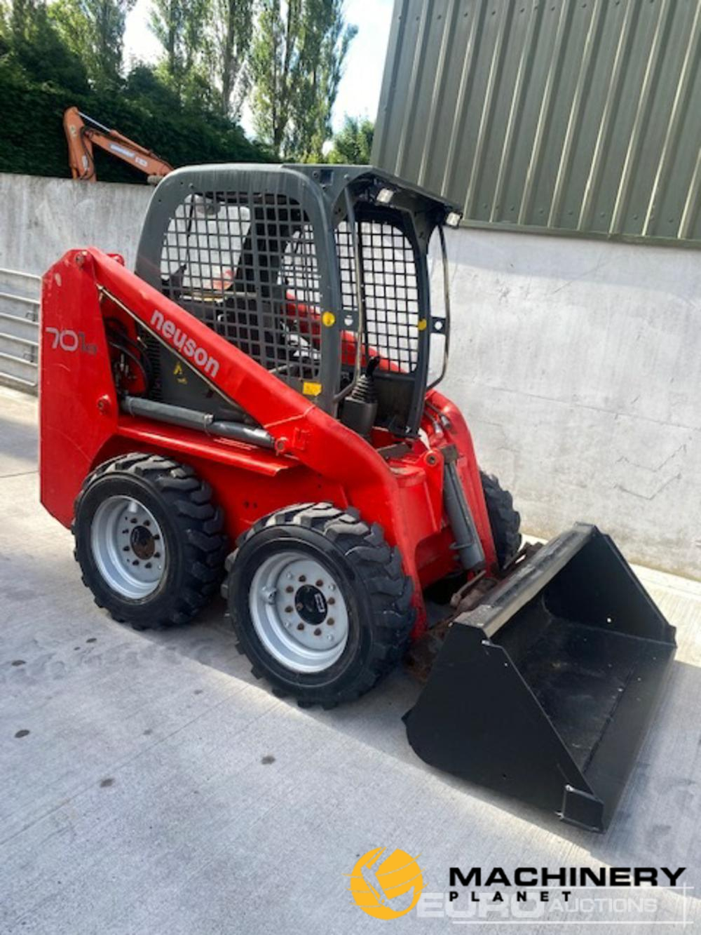 2007 Neuson 701S  Skidsteer Loaders 2007 140307069