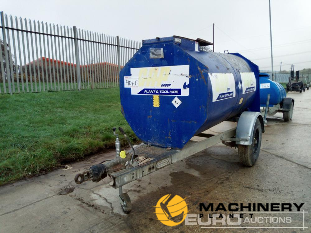 Main 2000 Litre  Bowsers  140325881 image