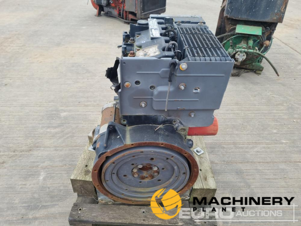 Deutz 3 Cylinder Engine  Engines / Gearboxes  140333490 image