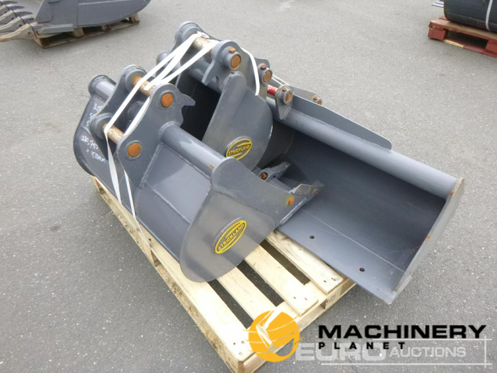 Unused Strickland 60" Ditching, 30", 9" Digging Buckets to suit Sany SY26 (3 of)  New Buckets  200212882 image