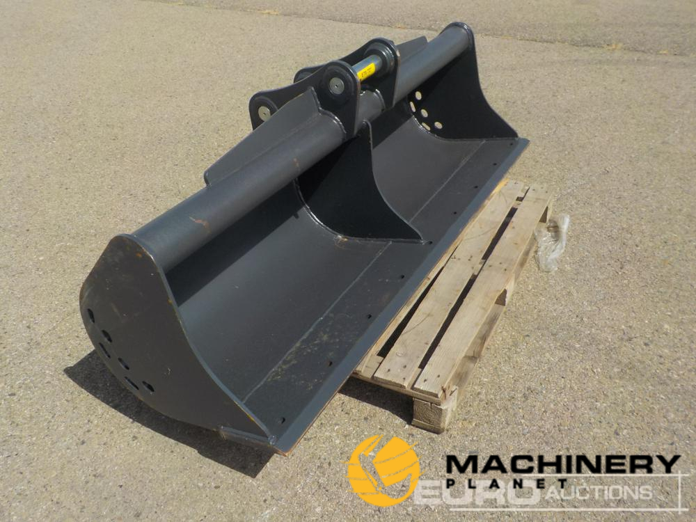 Unused 2022 Strickland 72" Ditching Bucket 50mm Pin to suit New Holland E70 / 1800mm Cazo Limpieza 65mm Bulon para New Holand E70  New Buckets 2022 240045784 image