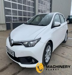 2017 Toyota Auris  Cars 2017 100284260