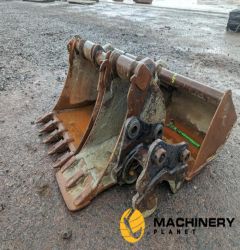 72" Ditching Bucket, 30" & 18" Digging Bucket, 50mm Dedicated Quick Hitch to suit 6-8 Ton Excavator (4 of)  Second Hand Buckets  100284816