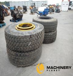 Bridgestone 445/95R25 Tyre & Rim (4 of)  Tyres  140301354