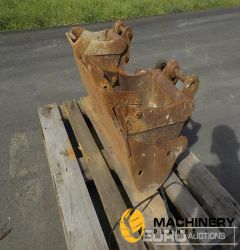 Unused 8", 11" Digging Buckets, 35" Ditching Bucket to suit Mini Excavator  Second Hand Buckets  200197574