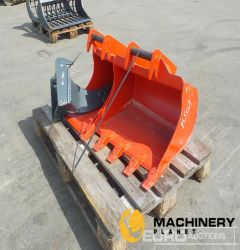 Unused Pallet of 11", 22" Digging Buckets, 18" Ripper to suit Mini Excavator  New Buckets  200197565