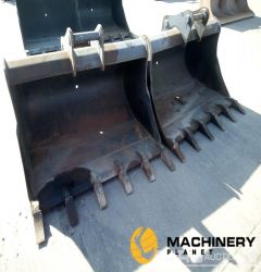 Unused Geith 48", 48" Digging Bucket 45mm Pin to suit 4-6 Ton Excavator  New Buckets  140304057