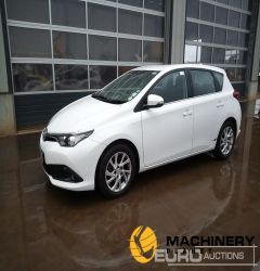 2017 Toyota Auris  Cars 2017 140304095