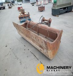 100" Hydraulic Tilting Ditching Bucket 80mm Pin to suit 20 Ton Excavator  Second Hand Buckets  140305314