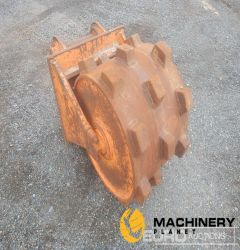 Sec Compactor Wheel, Ear To Ear 230mm, Centre To Centre 385mm, Pin 65  Second Hand Buckets  300043049