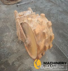 CES Compactor Wheel, Ear To Ear 410mm, Centre To Centre 480mm, Pin 90mm  Second Hand Buckets  300043053