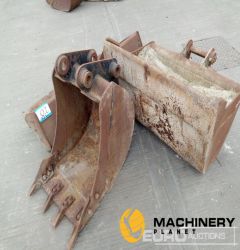 60" Ditching, 42", 22" Digging Bucket 45mm Pin to suit 4-6 Ton Excavator  Second Hand Buckets  140307935