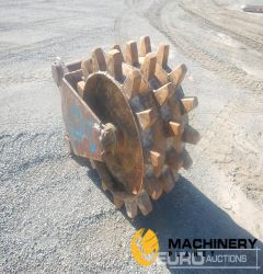 Compactor Wheel to suit Excavator, Centers 580mm, Ears 420mm, Pins 115mm  Second Hand Buckets  300043075