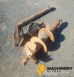 Auger to suit Excavator, 1500mm Extention Bar, Centers 260mm, Ears 160mm, Pins 45mm  Excavator Attachments  300043077