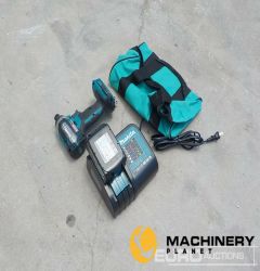 Makita 18 V LXT BL Impact Driver Kit 1 Yr Factory Warranty  Garage Equipment Day 1 Ring 2  540008349