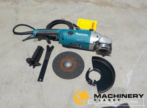 Makita GA7021 7 Angle Grinder, with AC/DC Switch - Power Angle