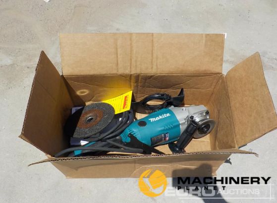 Makita GA7021 7 Angle Grinder, with AC/DC Switch - Power Angle