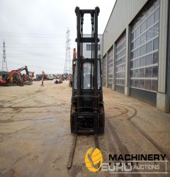 Daewoo Diesel Forklift, 2 Stage Mast, Side Shift, Forks  Forklifts  140316347