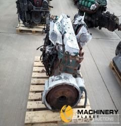 Cummins ISC 6 Cylinder Engine  Engines / Gearboxes  140315565