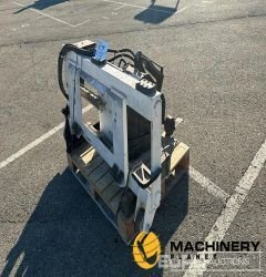 Pallet of Bobcat Attachment / Implemento para Bobcat, Fresadora y Removedor Pintura (BEING SOLD FROM PHOTOS)  Skidsteer Loaders  240046623