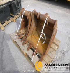 Pallet of Digging Buckets (2 of)  Second Hand Buckets  200203492