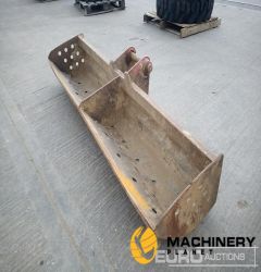 70" Ditching Bucket 45mm Pin to suit 4-6Ton Excavator  Second Hand Buckets  140316585