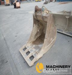 30" Digging Bucket 65mm Pin to suit 13 Ton Excavator  Second Hand Buckets  140316653