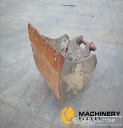 22" Digging Bucket 45mm Pin to suit 4-6Ton Excavator  Second Hand Buckets  140316516