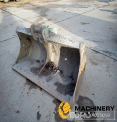 70" Ditching Bucket 65mm Pin to suit 13 Ton Excavator  Second Hand Buckets  140317066