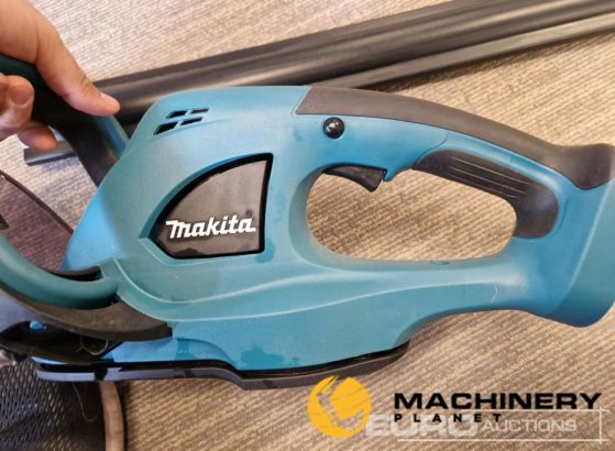 Makita 18v LXT Hedge Trimmer Tool Only XHU02Z Reconditioned