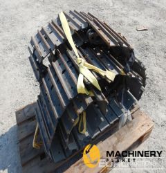 Unused Steel Crawler Track Shoe L Ass'y (1 of), Shoe R Ass'y (1 of) to suit Yanmar VIO35-5 (GCC DUTIES NOT PAID)  Machinery Parts  680001446