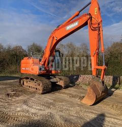 Doosan DX225LC-3 Tracked Excavator trackedexcavators