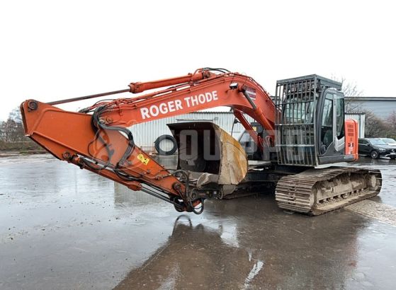 Hitachi ZX 225 USLC-3 Tracked Excavator trackedexcavators for Sale 