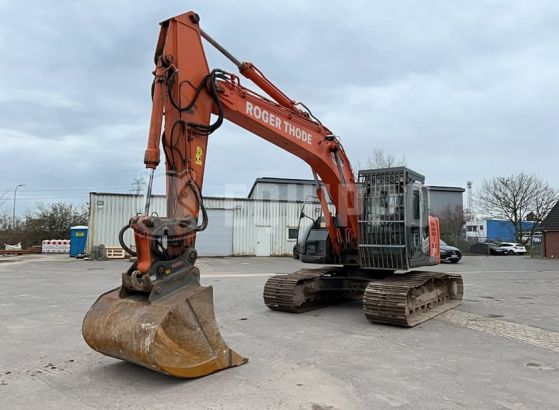 Hitachi ZX 225 USLC-3 Tracked Excavator trackedexcavators for Sale 