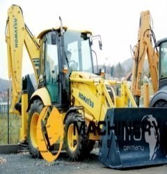 Gebrauchter-Backhoe loader-Komatsu-WB93R-5