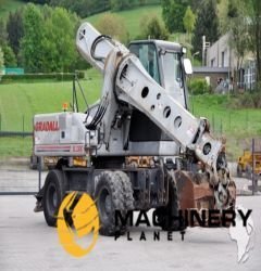 Gradall XL3300 mobile excavator used