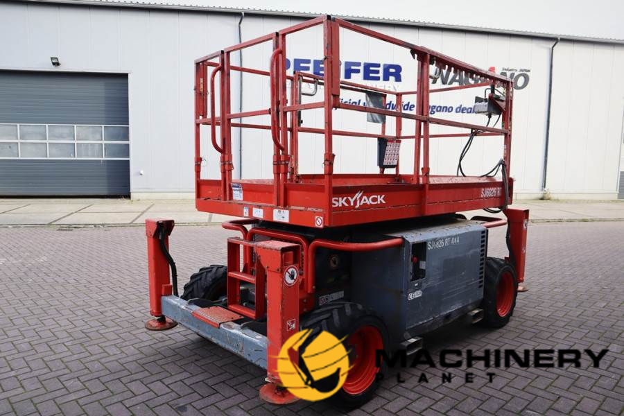 Skyjack SJ6826 Diesel, 4x4 Drive, 10m Working Height, 567k 2014 SKYJACK - SJ6826 - 62022 image