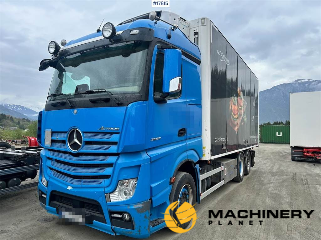 Mercedes-Benz Actros 2563 Box truck w/ fridge/freezer unit and f 2019 17815 image